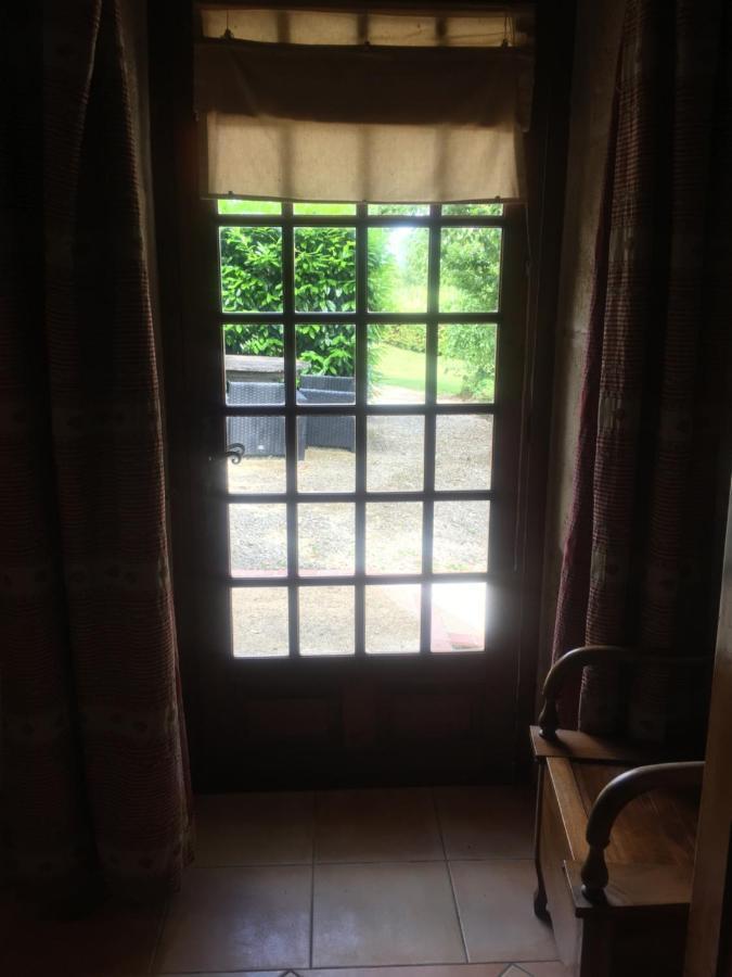 Chambres d'Hôtes La Bastide des Trémières Saint-Antoine-de-Breuilh Esterno foto